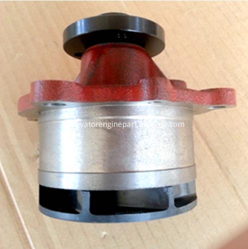 Dalian Deutz Engine Parts Water Pump 1307015A52D