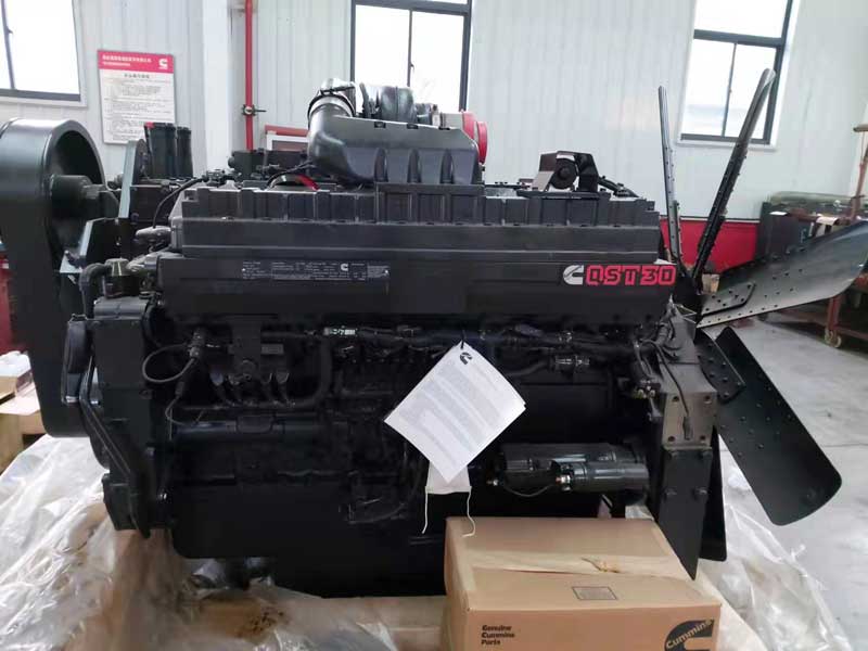 cummins engine QST30